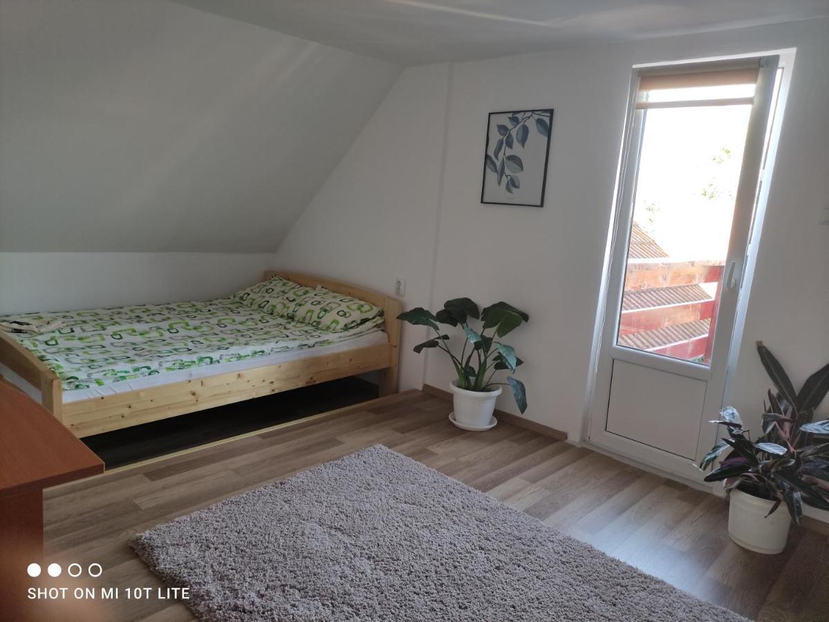 Apartmán Rita Vendeghaz Ciumani Exteriér fotografie