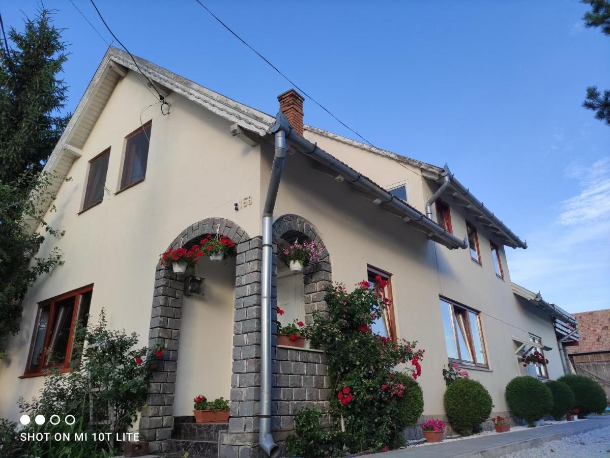 Apartmán Rita Vendeghaz Ciumani Exteriér fotografie