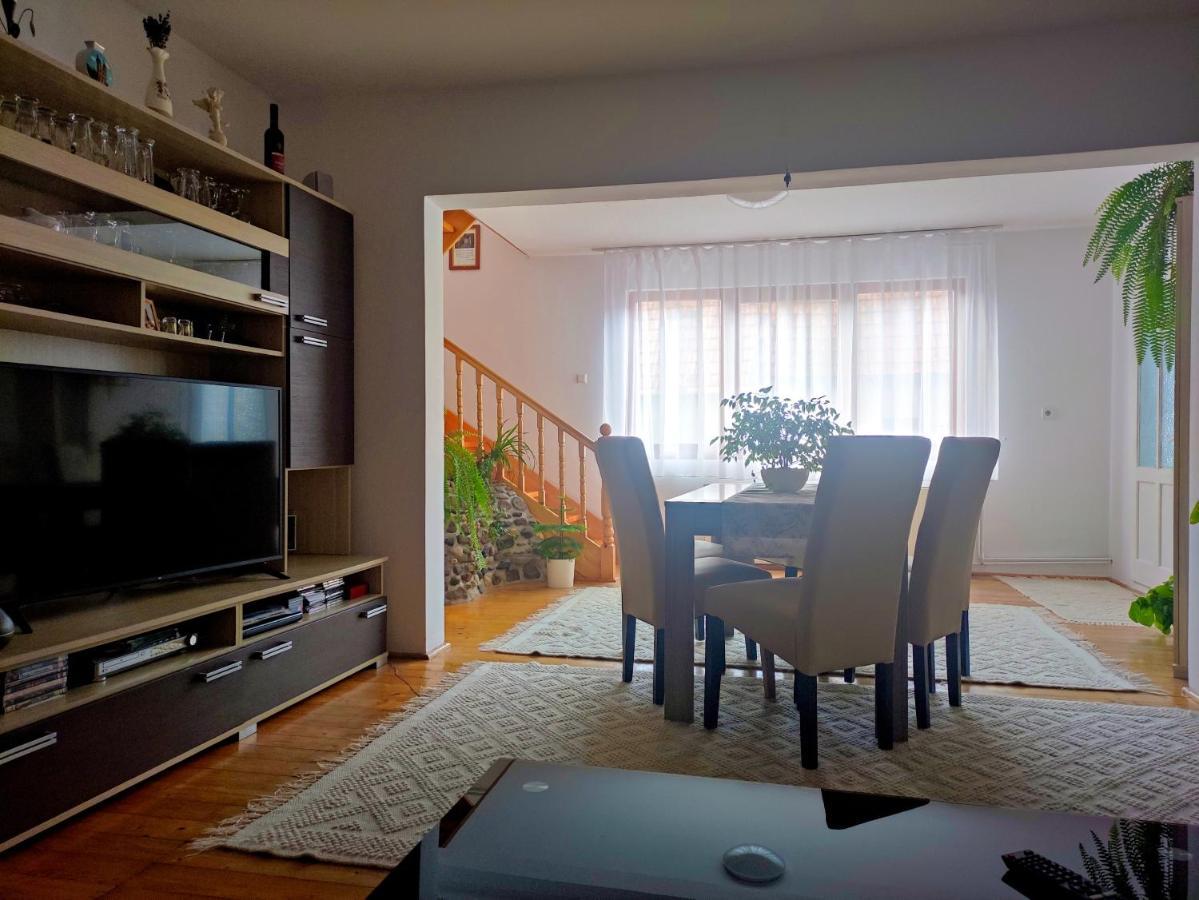 Apartmán Rita Vendeghaz Ciumani Exteriér fotografie